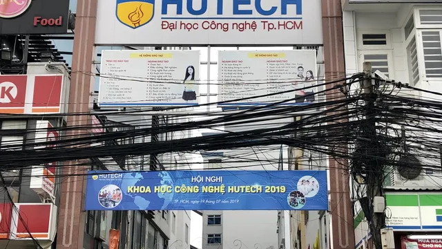 Nam sinh rơi từ tầng cao xuống đất tử vong tại Đại học Hutech TP HCM